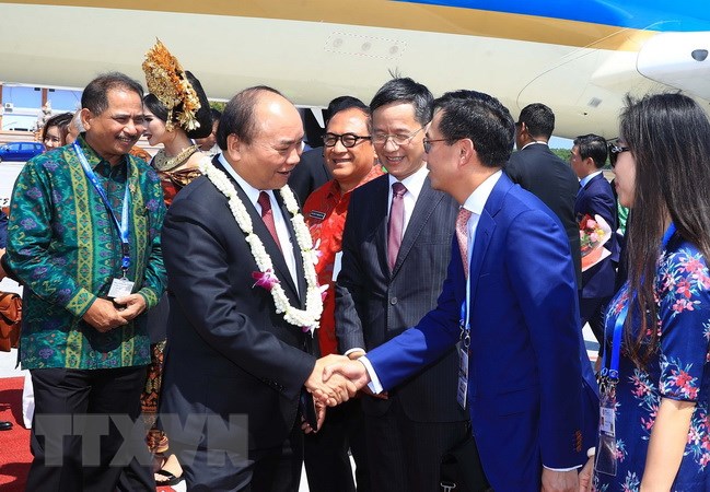 Thủ tướng Nguyễn Xuân Phúc tại sân bay quốc tế Ngurah Rai, thành phố Bali. (Ảnh: Thống Nhất/TTXVN)