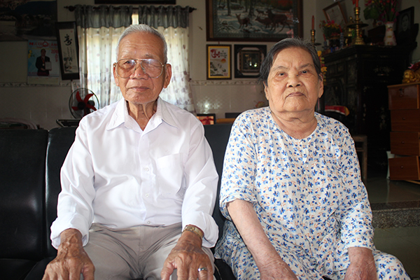 Vợ chồng ông Đinh Hùng Tráng và bà Nguyễn Thị Oai ở xã Bảo Vinh (TX.Long Khánh).