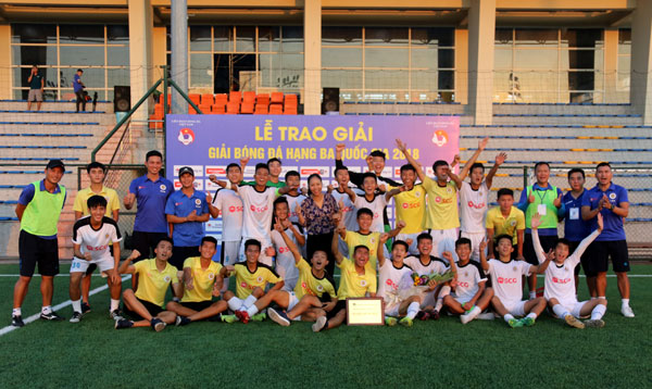 Hà Nội đã đoạt vé thăng hạng Nhì Quốc gia 2019 với vị trí đầu bảng A