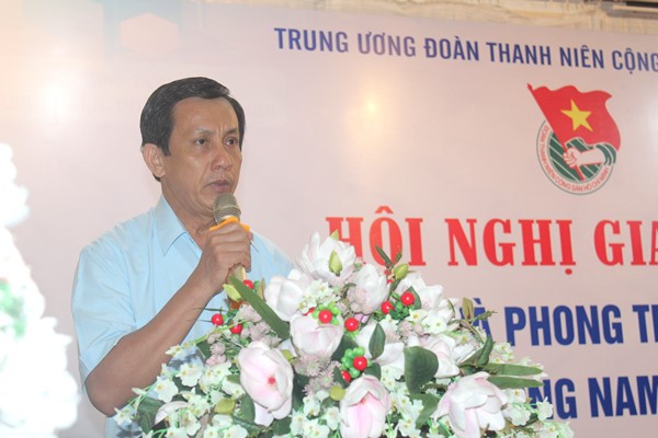 Đồng chí Phạm Văn Ru phát biểu chào mừng tại hội nghị giao ban 