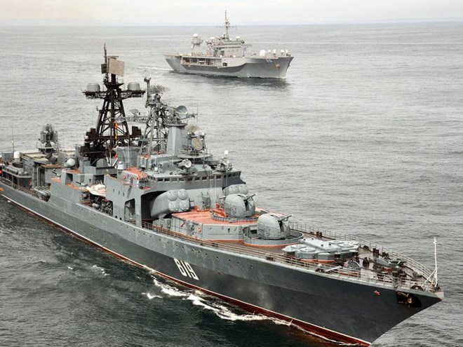 Tàu chống ngầm cỡ lớn Severomorsk của Nga. (Nguồn: The Sun)