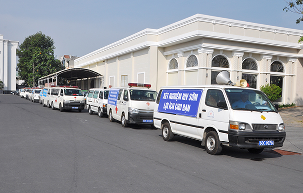 Đội xe lưu động xuất hành tuyên truyền cho người dân trong tỉnh những kiến thức liên quan đến phòng, chống HIV/AIDS