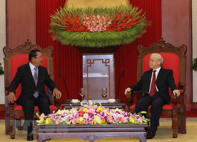 Tổng Bí thư, Chủ tịch nước Nguyễn Phú Trọng tiếp Thủ tướng Chính phủ Hoàng gia Campuchia Samdech Techo Hun Sen. (Ảnh: Phương Hoa/TTXVN)