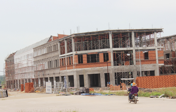 Khu nhà liên kế xã Hiệp Phước (huyện Nhơn Trạch) có giá hơn 3 tỷ đồng/căn, đã giảm hơn 30% so với năm 2017.