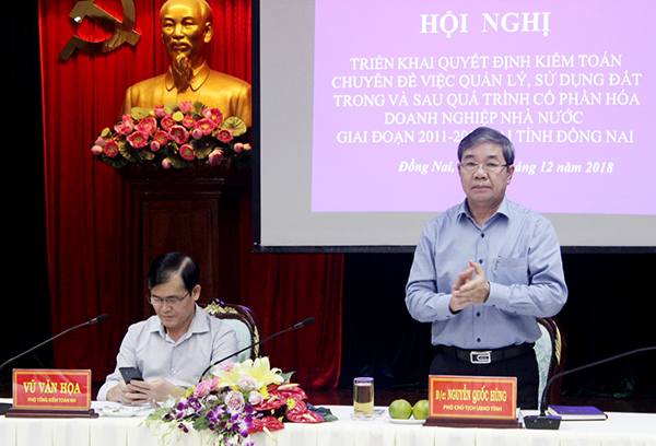 Phó chủ tịch UBND tỉnh Nguyễn Quốc Hùng phát biểu tại buổi làm việc
