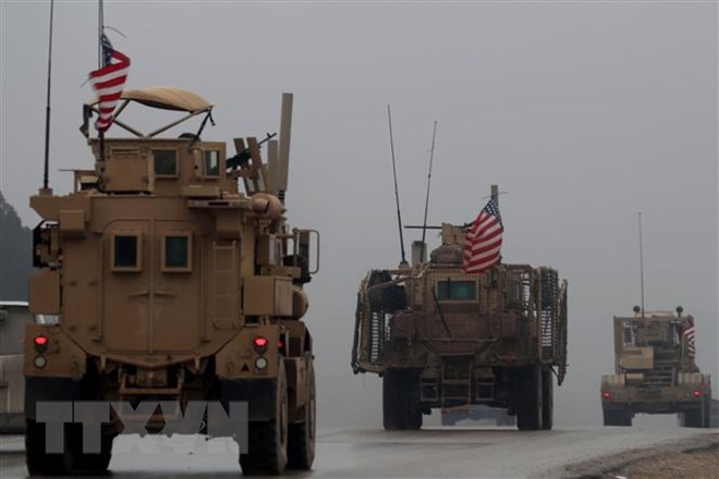 Xe của quân đội Mỹ tại thành phố Manbij, miền Bắc Syria ngày 30-12-2018. (Nguồn: AFP/TTXVN)
