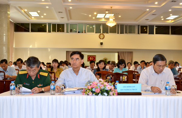 Các đại biểu tham dự hội nghị sơ kết 3 năm thực hiện Nghị quyết Đại hội Đảng bộ tỉnh lần thứ X.