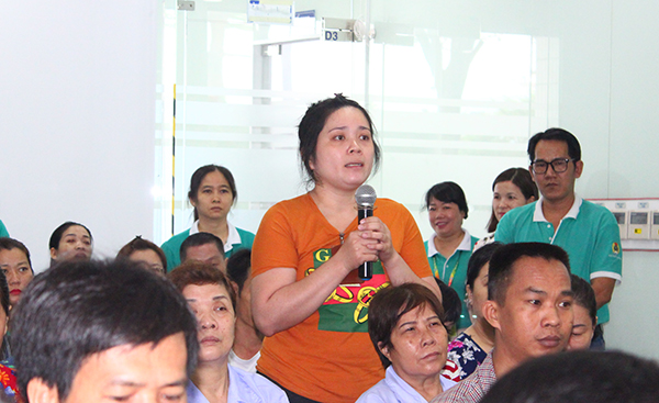 Công nhân lao động Công ty TNHH Pouchen Việt Nam bày tỏ tâm tư, nguyện vọng với lãnh đạo Tổng Liên đoàn Lao động Việt Nam