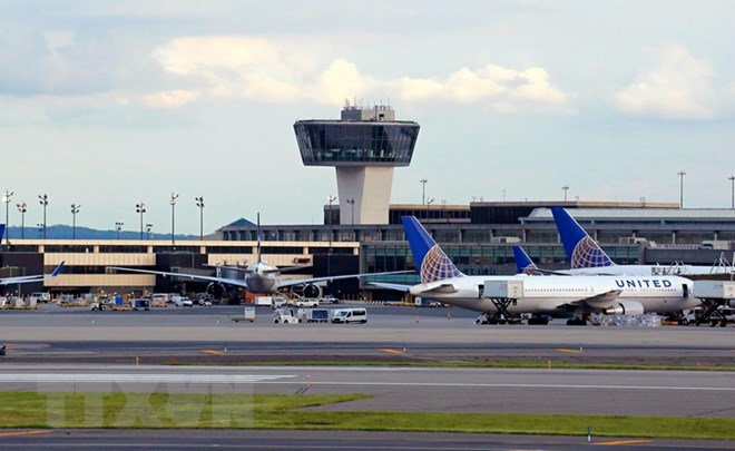 Quang cảnh sân bay quốc tế Newark Liberty ở bang New Jersey của Mỹ. (Ảnh: AFP/TTXVN)