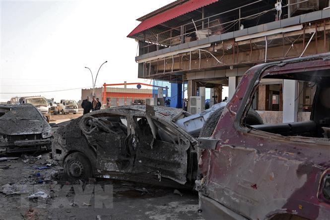 Hiện trường một vụ đánh bom xe tại Mosul, Iraq, ngày 9-11-2018. (Ảnh: AFP/ TTXVN)