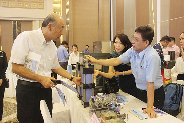 Doanh nghiệp Hàn Quốc và doanh nghiệp Đồng Nai tìm đối tác cung ứng sản phẩm đầu vào tại hội nghị xúc tiến thương mại