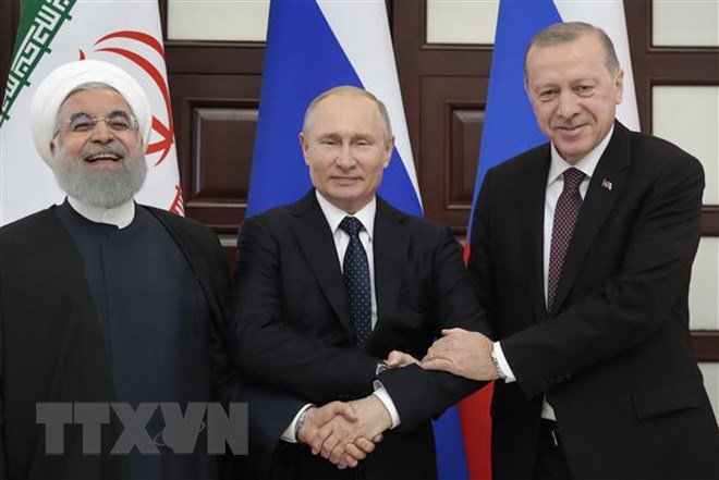 Tổng thống Iran Hassan Rouhani, Tổng thống Nga Vladimir Putin và Tổng thống Thổ Nhĩ Kỳ Tayyip Erdogan tại Hội nghị thượng đỉnh ba bên ở Sochi (Nga) ngày 14/2/2019. (Ảnh: AFP/TTXVN)