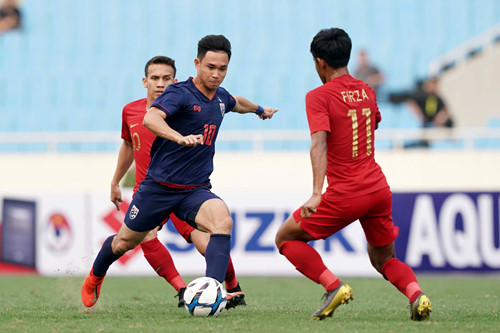 Thái Lan đã có trận thắng đậm thuyết phục 4-0 trước Indonesia ở trận ra quân