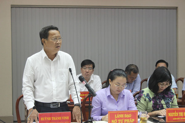 Giám đốc Sở Nông nghiệp - phát triển nông thôn Huỳnh Thành Vinh phát biểu tại hội nghị