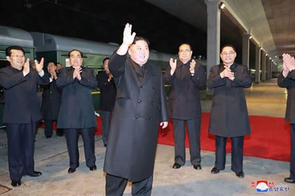 Nhà lãnh đạo Triều Tiên Kim Jong-un khởi hành tới Nga bằng tàu hỏa để tiến hành hội nghị thượng đỉnh đầu tiên với Tổng thống Nga Vladimir Putin. (Nguồn: KCNA)