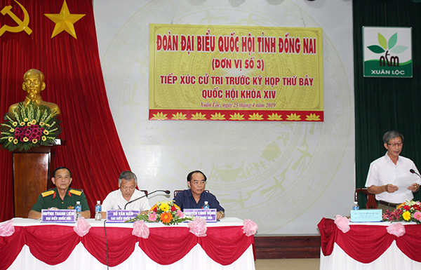 Tổ ĐBQH số 3 tiếp xúc cử tri tại huyện Xuân Lộc vào chiều ngày 25 – 4