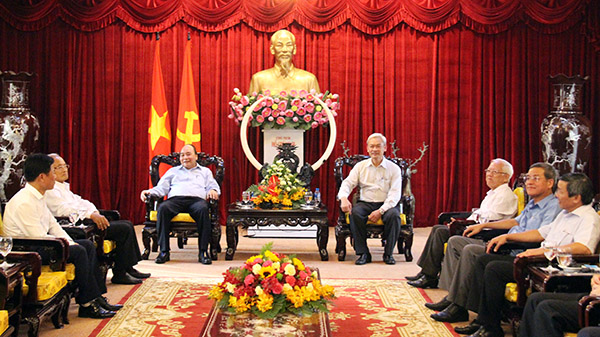 Thủ tướng Chính phủ Nguyễn Xuân Phúc có buổi làm việc với các lãnh đạo tỉnh tại Tỉnh ủy. 