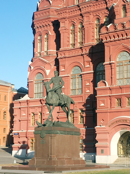 Tượng đài nguyên soái Georgi Konstantinovich Zhukov