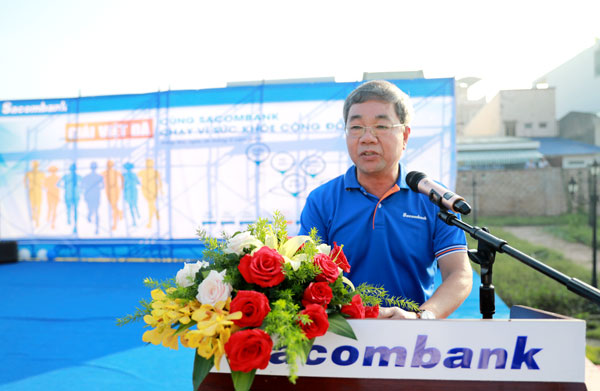 Phó chủ tịch UBND tỉnh Nguyễn Quốc Hùng phát biểu tại lễ khai mạc