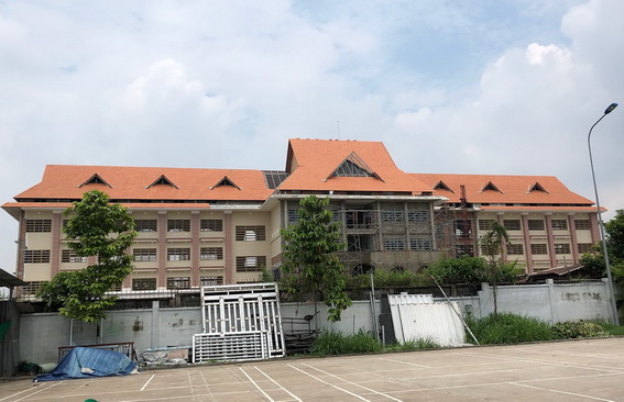 Một khối phòng học lớn thuộc cơ sở 2 của Trường TH-THCS-THPT Trần Đại Nghĩa đang gấp rút hoàn thiện