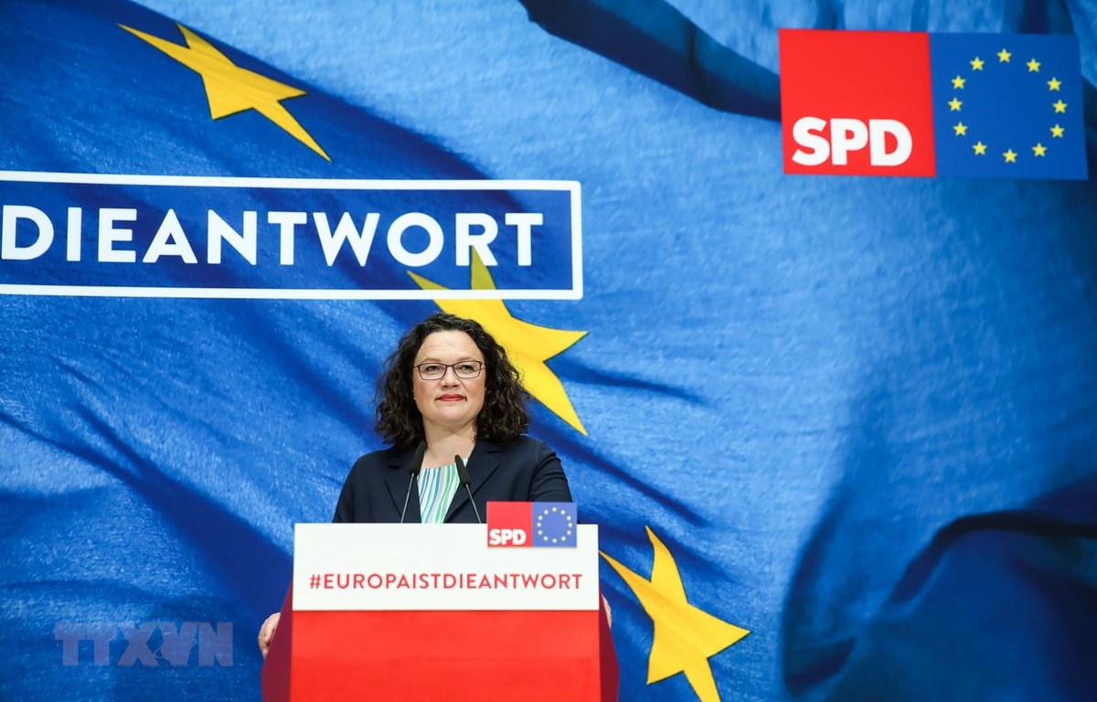 Bà Andrea Nahles , Chủ tịch đảng Dân chủ xã hội (SPD) tại cuộc họp báo ở Berlin ngày 27/5 vừa qua. (Ảnh: THX/TTXVN)
