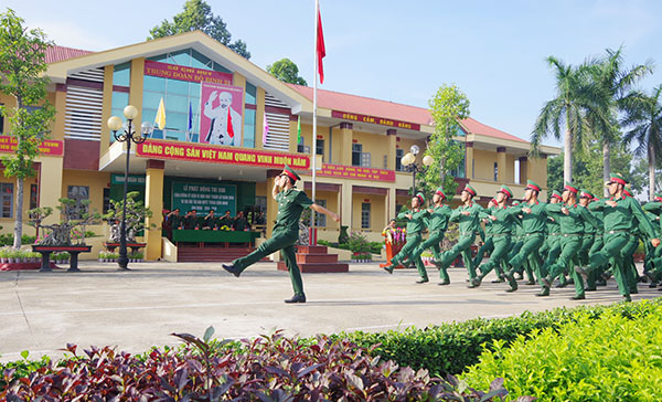 Trung tá Phạm Thanh Sự, Chính ủy Trung đoàn 31 phát động đợt thi đua đột kích