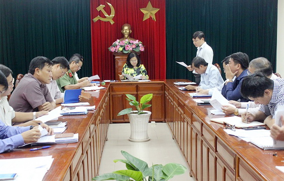 Phó chủ tịch UBND tỉnh Nguyễn Hòa Hiệp chủ trì cuộc họp