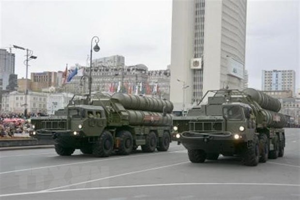 Hệ thống phòng thủ tên lửa S-400 của Nga. (Ảnh: Kyodo/TTXVN)
