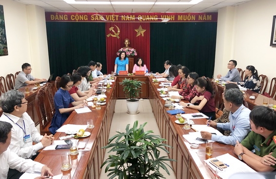 Thứ trưởng Nguyễn Thị Hà phát biểu tại buổi làm việc