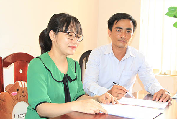 Ông Phan Văn Thạo và bà Nguyễn Thị Quyên cùng là Ủy viên thường trực Ủy ban MTTQ Việt Nam huyện Cẩm Mỹ đã 2 nhiệm kỳ
