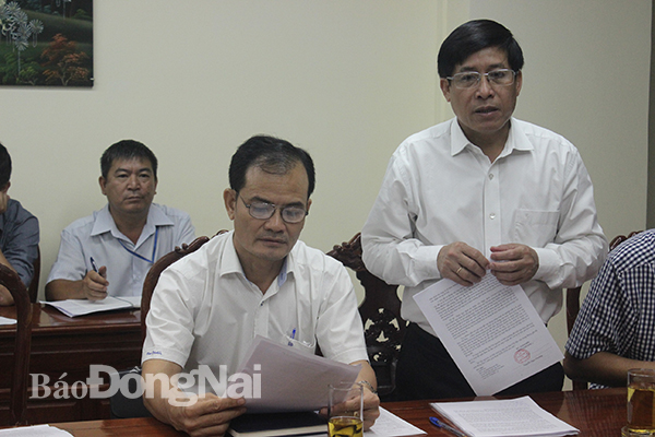 Phó giám đốc Sở Tài nguyên- môi trường Nguyễn Ngọc Thường nêu ý kiến tại hội nghị