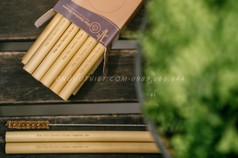 Mao's bamboo drinking straws are exported to European countries. 
