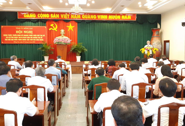 Đồng chí Nguyễn Phú Cường, Bí thư Tỉnh ủy phát biểu chỉ đạo tại hội nghị