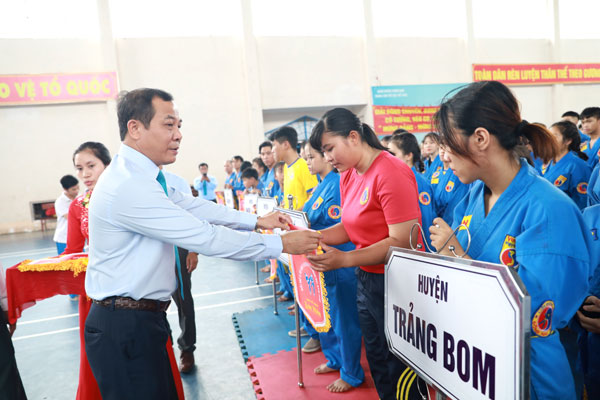 10 đơn vị tham dự Giải trẻ và vô địch vovinam tỉnh Đồng Nai
