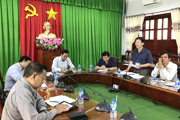Phó chủ tịch UBND tỉnh Võ Văn Chánh làm việc tại huyện Thống Nhất. 