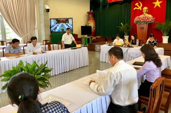 Đồng chí Phó bí thư thường trực Tỉnh ủy Hồ Thanh Sơn phát biểu tại hội nghị