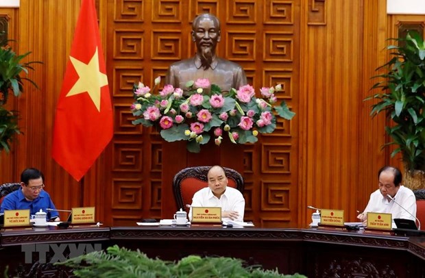 Thủ tướng Nguyễn Xuân Phúc chủ trì một phiên họp Thường trực Chính phủ. (Ảnh: Thống Nhất/TTXVN)