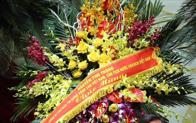 Lẵng hoa của Tổng Bí thư, Chủ tịch nước Nguyễn Phú Trọng gửi chúc mừng Đại hội. Ảnh: TTXVN