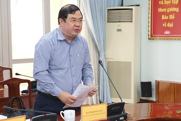 Phó trưởng ban Nội chính Trung ương Phạm Gia Túc thay mặt đoàn kiểm tra công bố dự thảo báo cáo kết quả kiểm tra