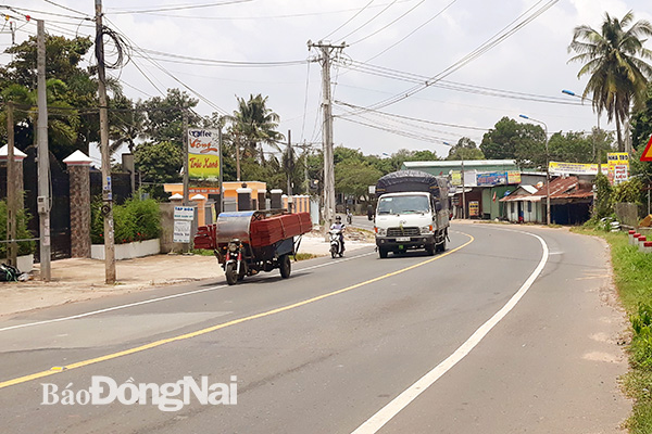Tuyến đường 769 đoạn qua xã Lộc An, huyện Long Thành sẽ được mở rộng trong tương lai. Ảnh: L.An