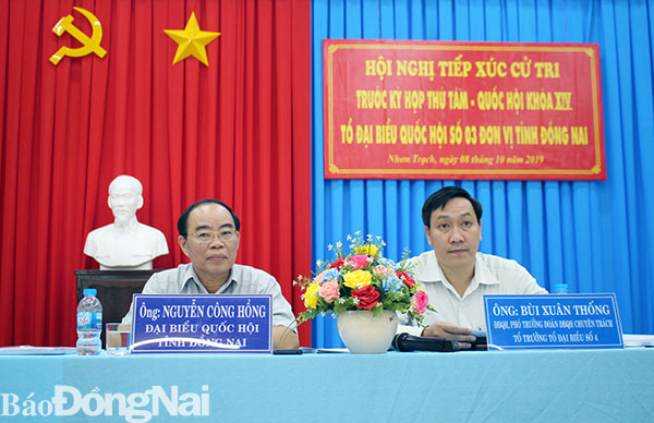 Đại biểu Quốc hội Nguyễn Công Hồng, Bùi Huy Thống tiếp xúc cử tri Nhơn Trạch sáng ngày 8-10 tại xã Phú Đông