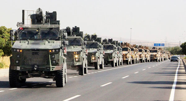 Đoàn xe của quân đội Thổ Nhĩ Kỳ tại Kilis, gần biên giới Thổ Nhĩ Kỳ - Syria hôm 9-10