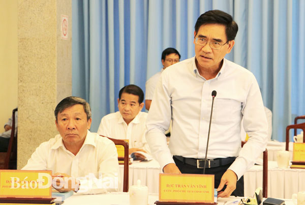 Đồng chí Nguyễn Xuân Thắng phát biểu tại hội thảo