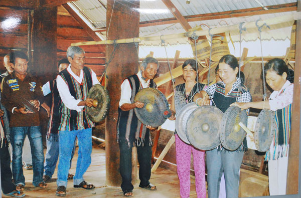 Chăm lo đời sống đồng bào dân tộc thiểu số