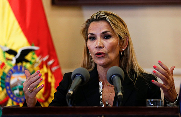 Tổng thống tạm quyền Bolivia Jeanine Anez