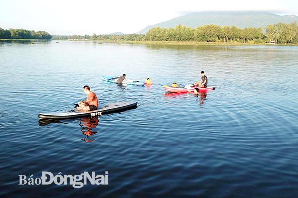 Hồ Núi Le là một trong những hồ chứa lớn cung cấp nguồn nước sinh hoạt và sản xuất cho huyện Xuân Lộc. Ảnh: Hải Đình