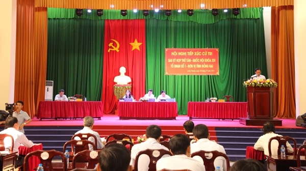 Toàn cảnh buổi tiếp xúc cử tri huyện Long Thành của Đoàn đại biểu Quốc hội tỉnh