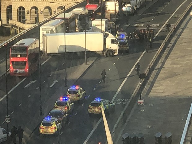 Hiện trường vụ việc nghi nổ súng tại Cầu London.