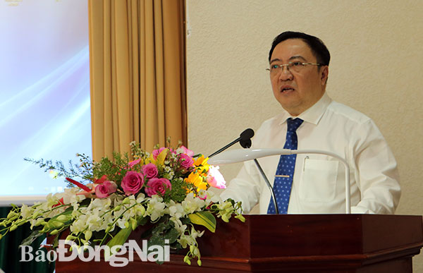 Giám đốc Sở Y tế Phan Huy Anh Vũ trả lời chất vấn của các đại biểu HĐND