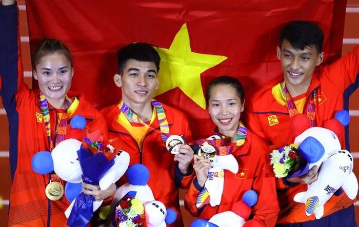 Bộ tứ Nguyễn Thị Hằng, Trần Nhật Hoàng, Quách Thị Lan và Trần Đình Sơn đã giải cơn khát vàng cho Đội tuyển điền kinh Việt Nam đồng thời thiết lập kỷ lục mới tại đấu trường SEA Games.